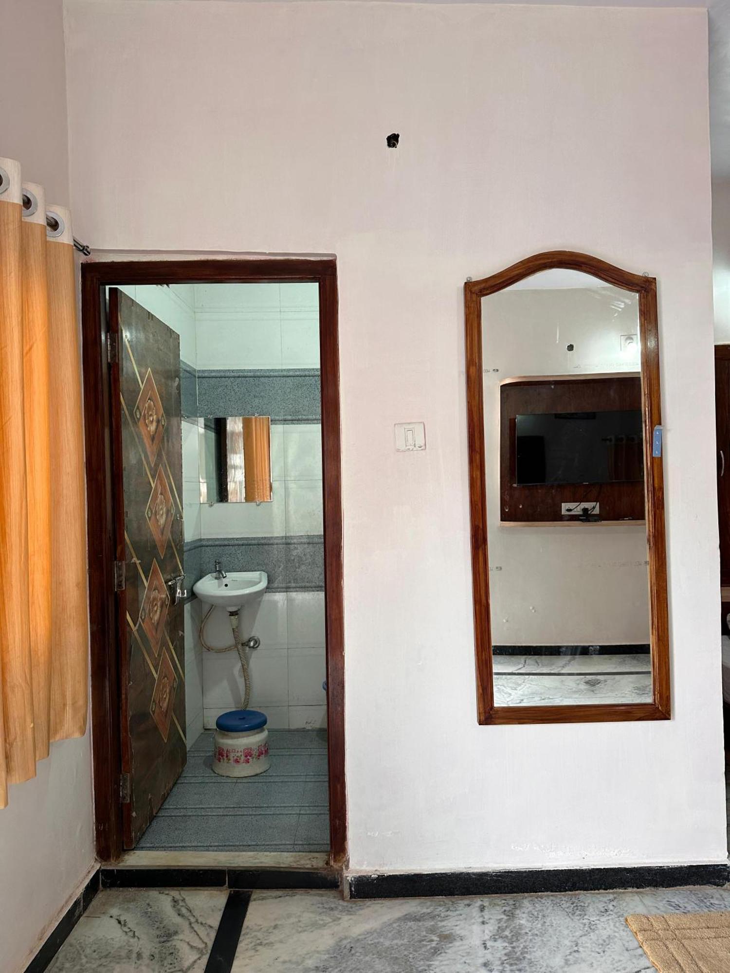 Laxmanji Villas Monte Abu Exterior foto