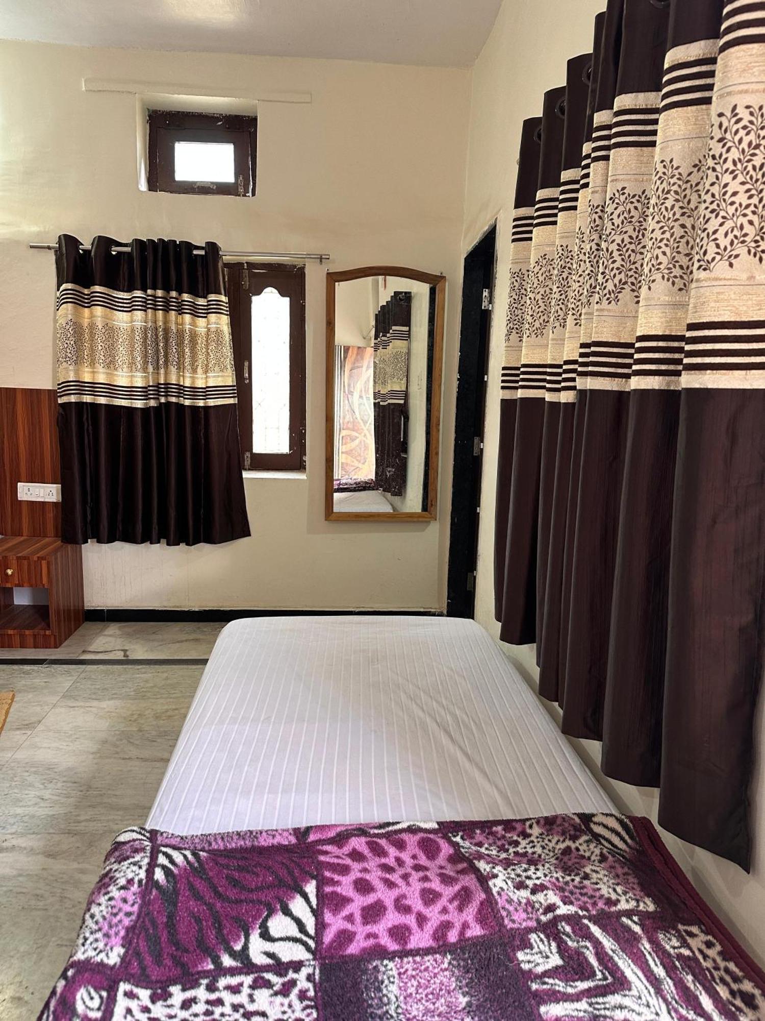 Laxmanji Villas Monte Abu Exterior foto
